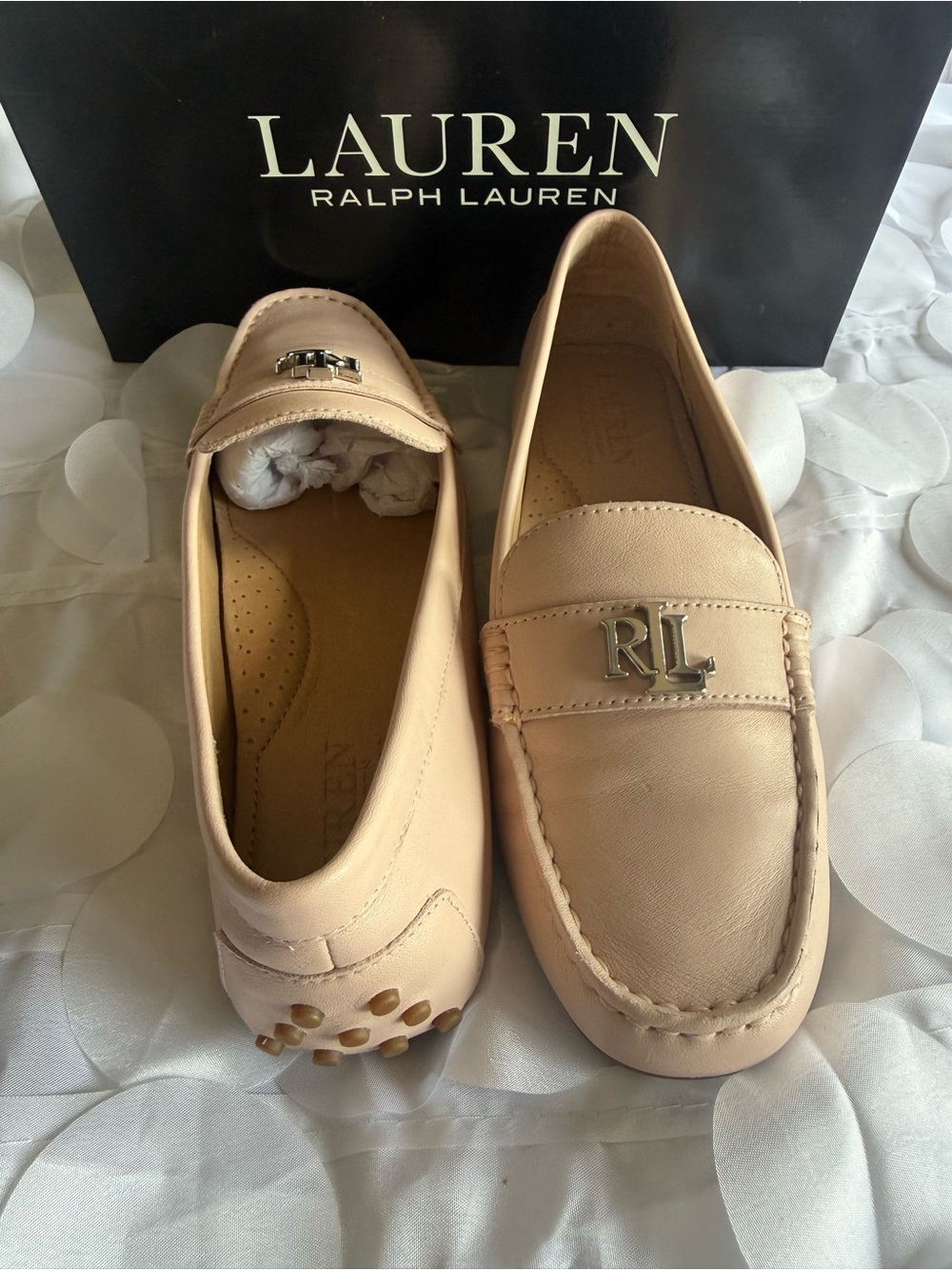Ralph Lauren Nude Leather RL Logo Loafers - Picture 3 of 5
